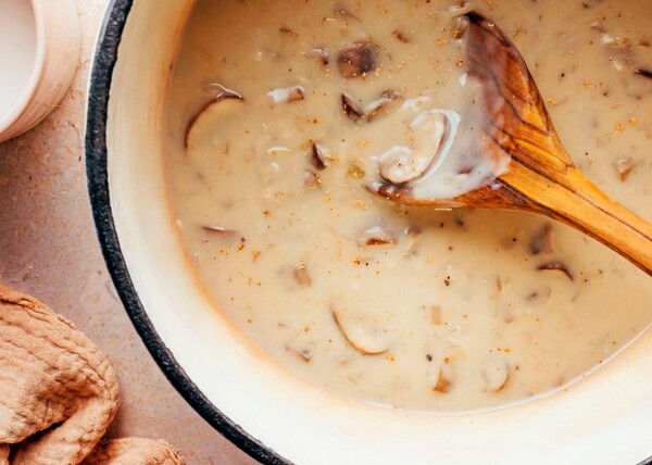 2 how-to-make-vegan-cream-of-mushroom-soup