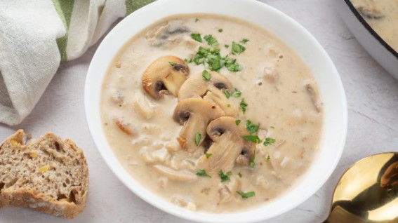 5 easy-vegan-mushroom-soup-for-a-cozy-winter