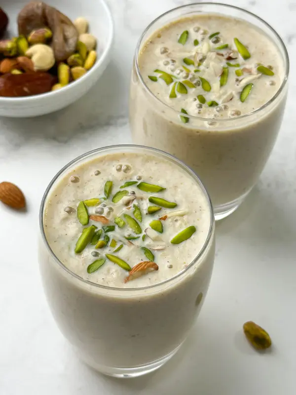 6 a-dry-fruit-smoothie-is-a-great-way-to-combine-nutritious-milk