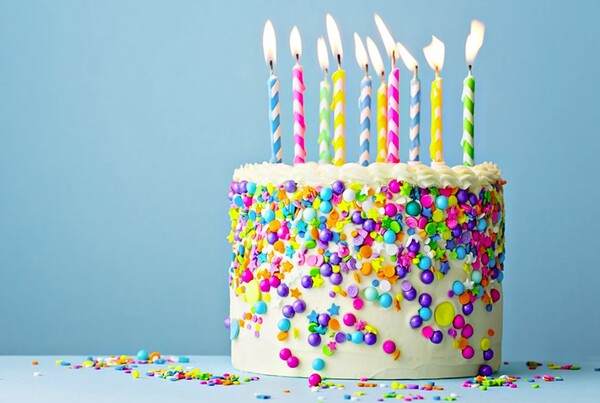 7 choose-the-birthday-cake