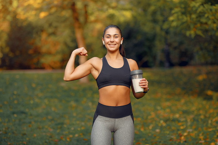 Protein powder has 8 health benefits and 6 possible side effects
