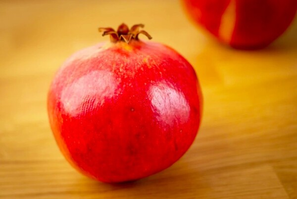step-1-start-with-fresh-pomegranate