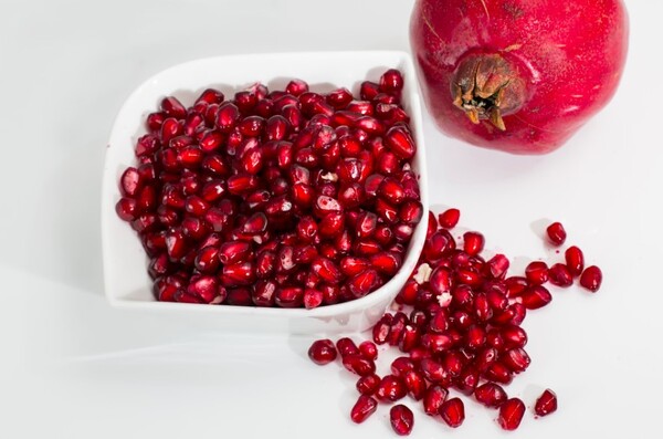 step-5-flip-pomegranate-sections-open-inside-out